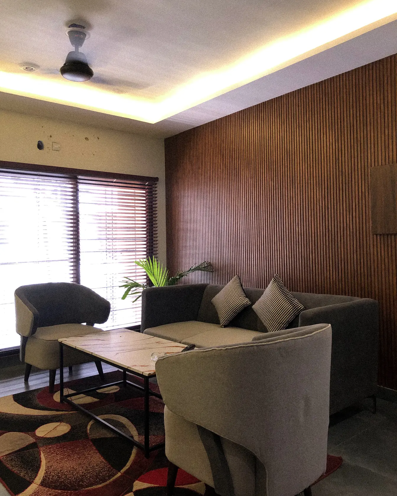 guests lounge at the elet